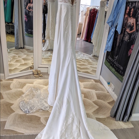 Pronovias Atelier custom Vicenta wedding gown. - Picture 5 of 8